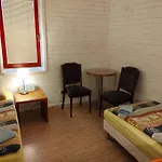 V Drevenem Dome Apartment *
