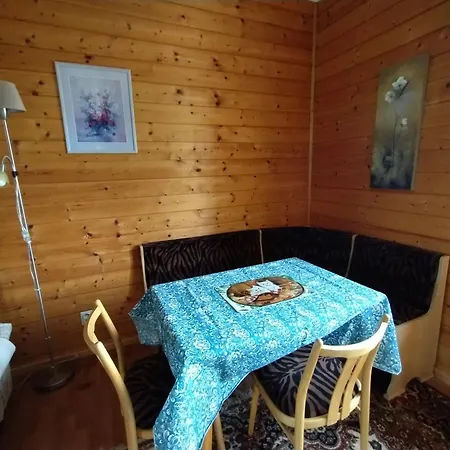 V Drevenem Dome Apartment